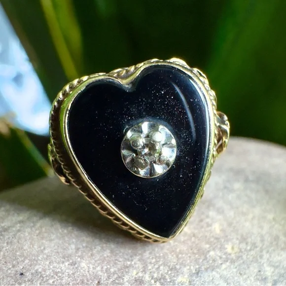 14k Onyx Heart & Diamond accent Ring - Picture 9 of 10